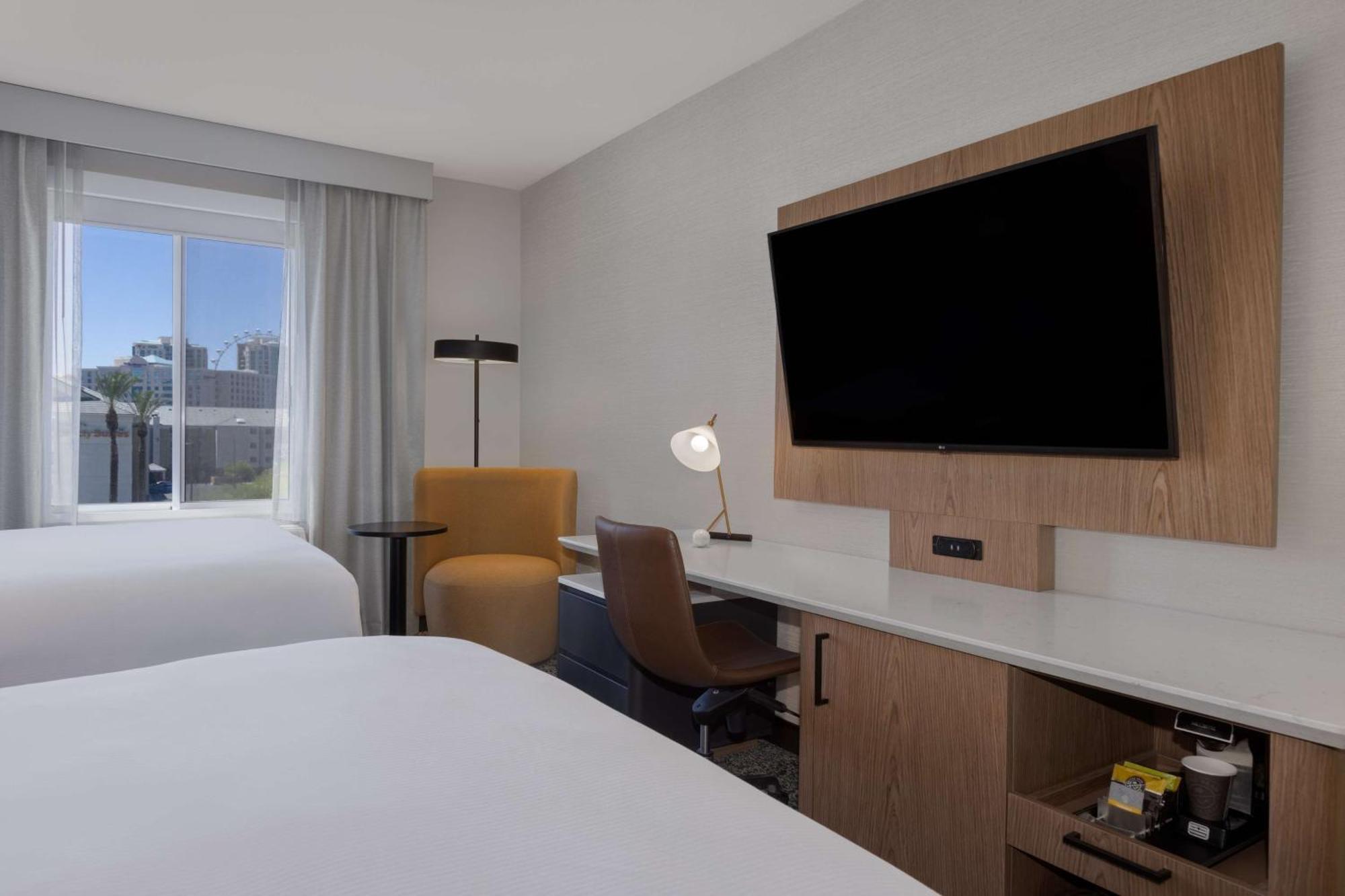 Doubletree By Hilton Las Vegas East Flamingo Экстерьер фото