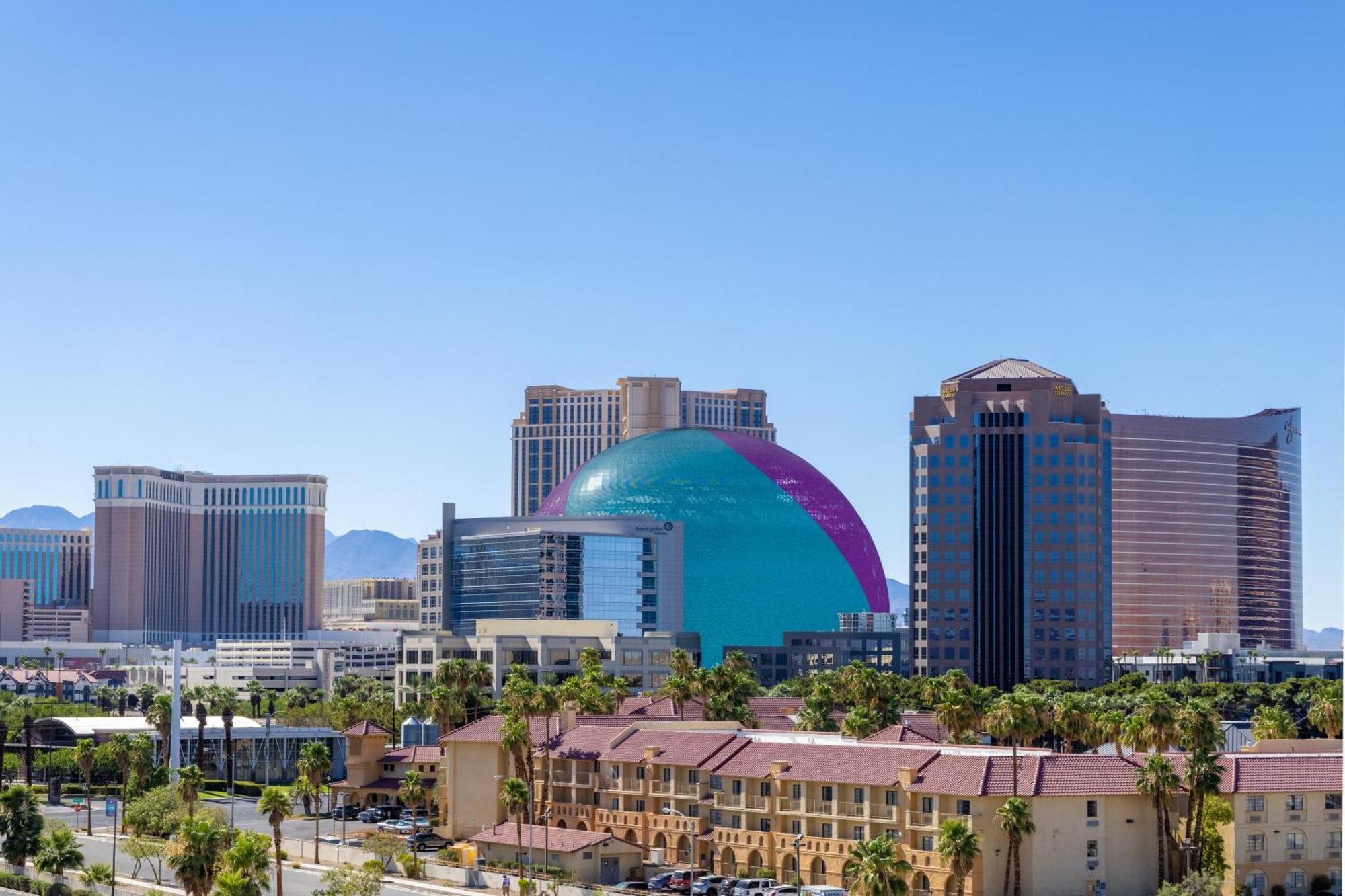 Doubletree By Hilton Las Vegas East Flamingo Экстерьер фото