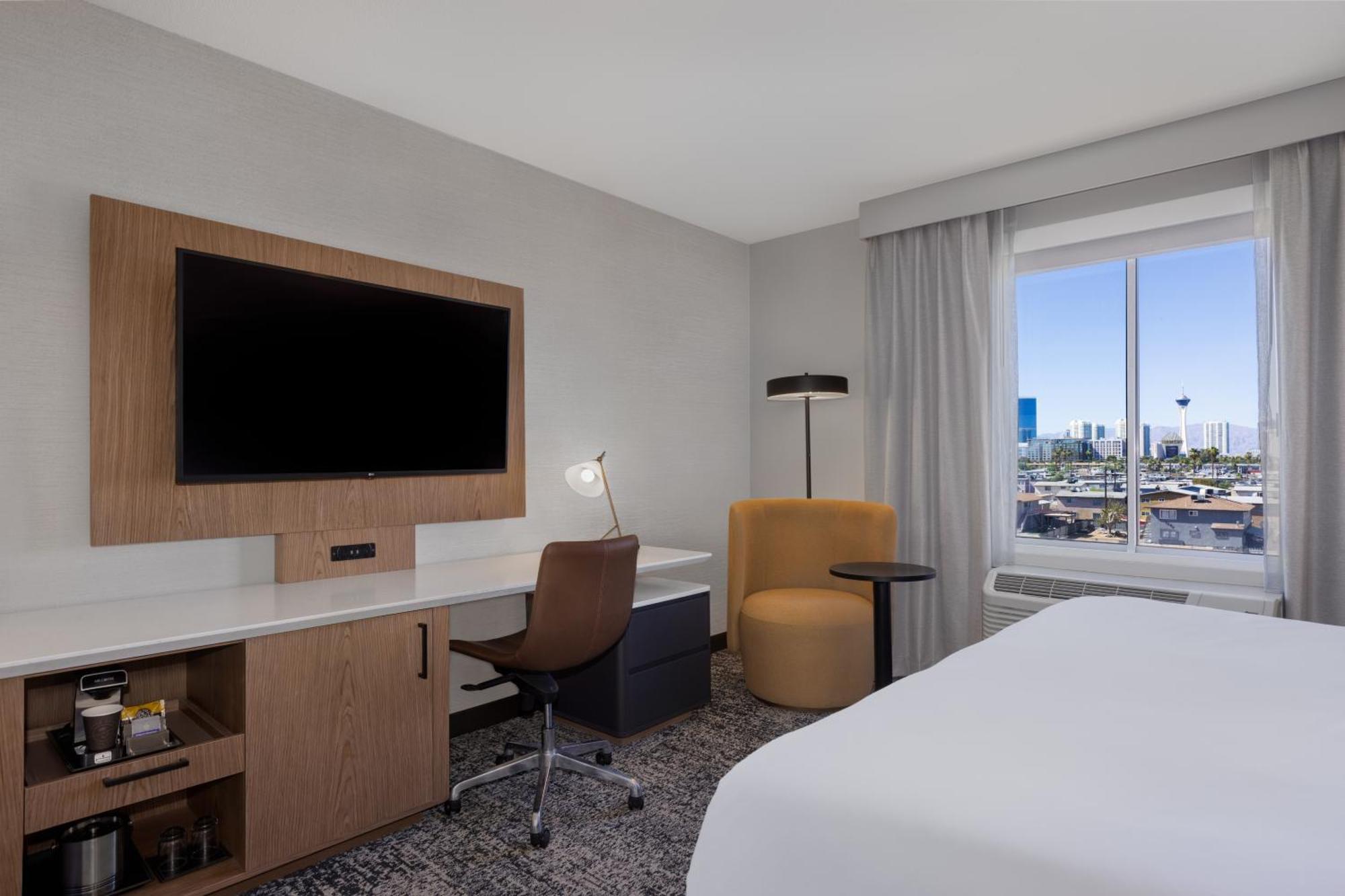 Doubletree By Hilton Las Vegas East Flamingo Экстерьер фото