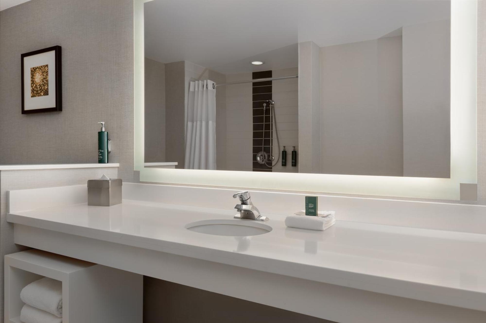 Doubletree By Hilton Las Vegas East Flamingo Экстерьер фото