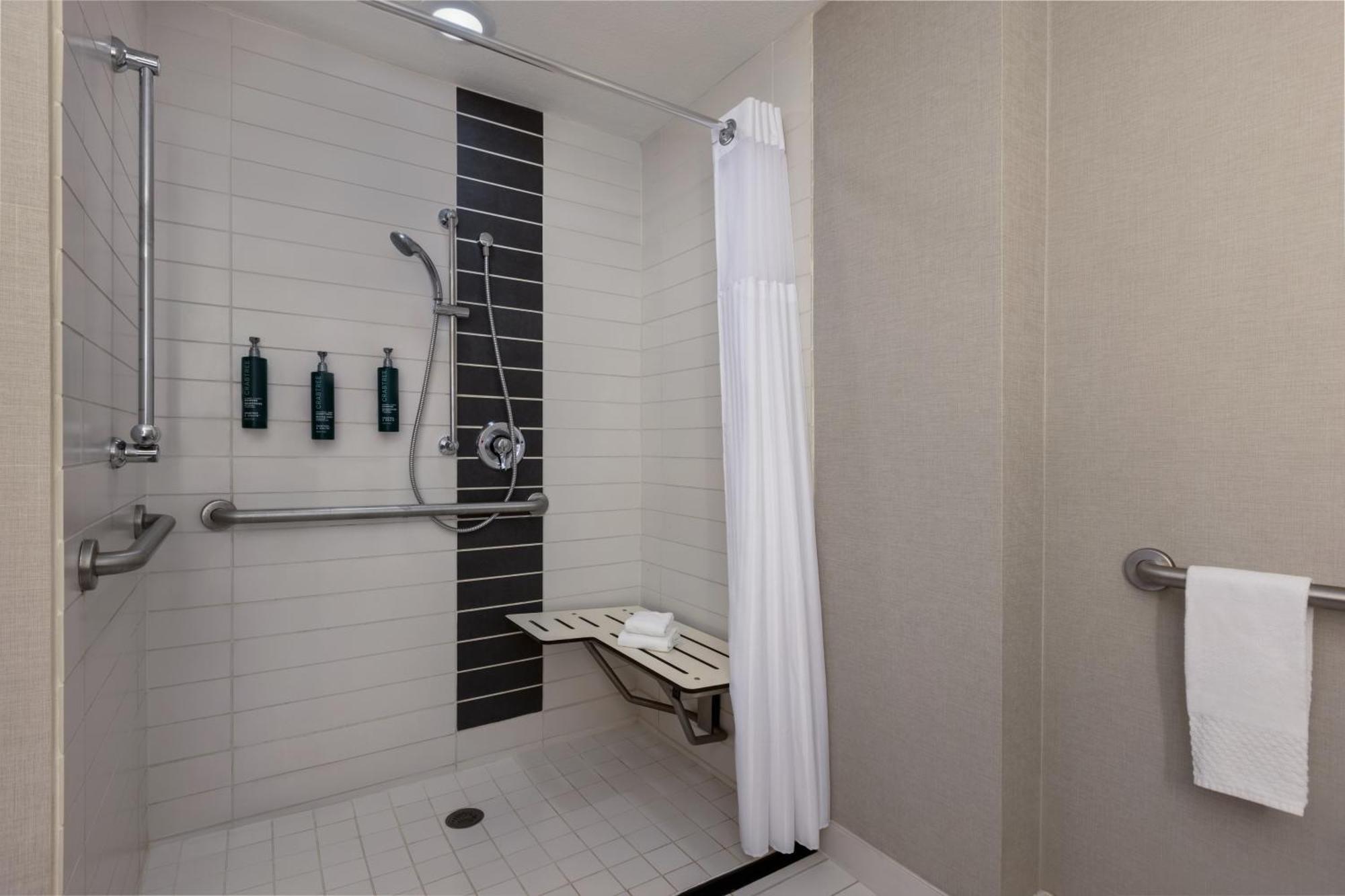 Doubletree By Hilton Las Vegas East Flamingo Экстерьер фото