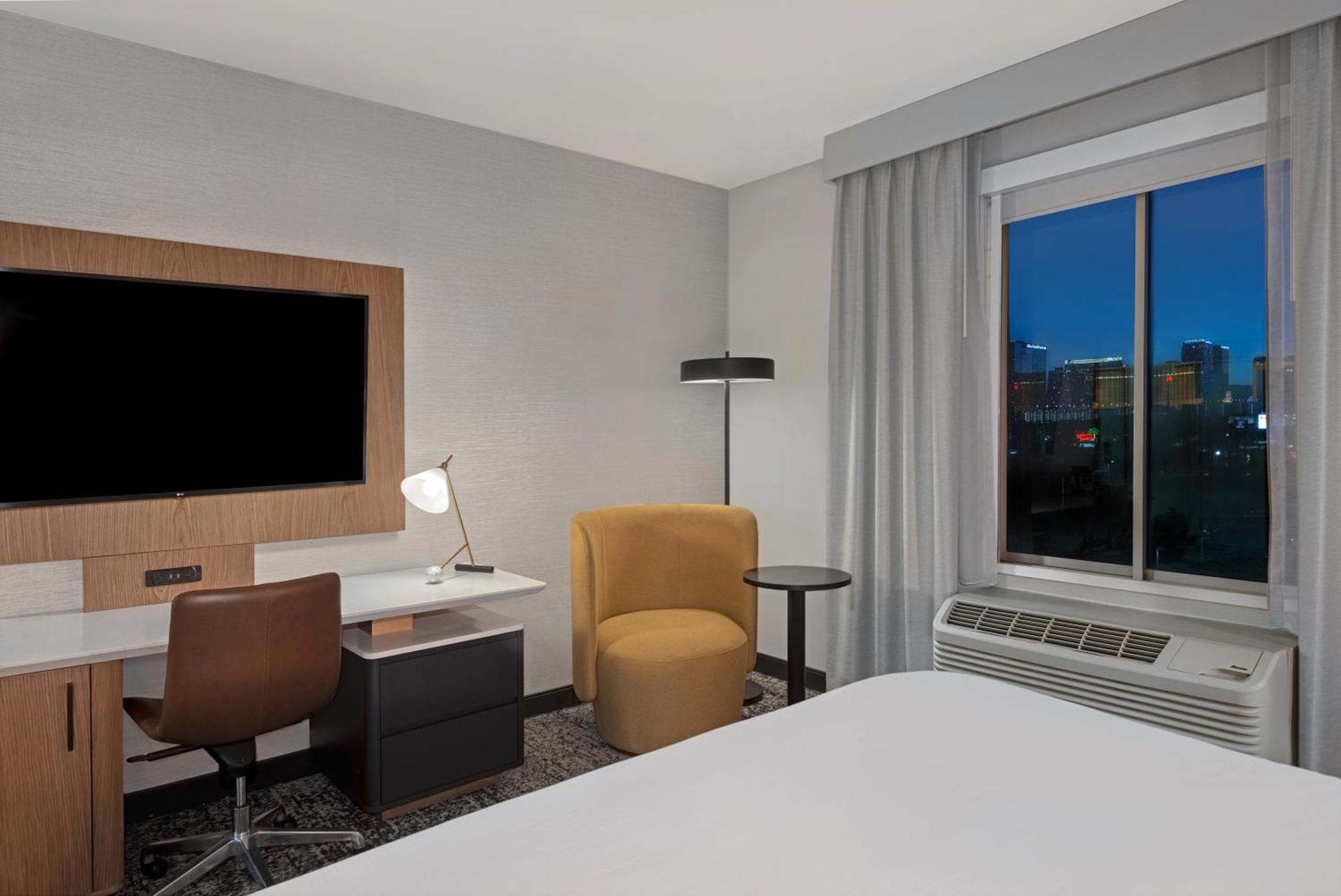 Doubletree By Hilton Las Vegas East Flamingo Экстерьер фото
