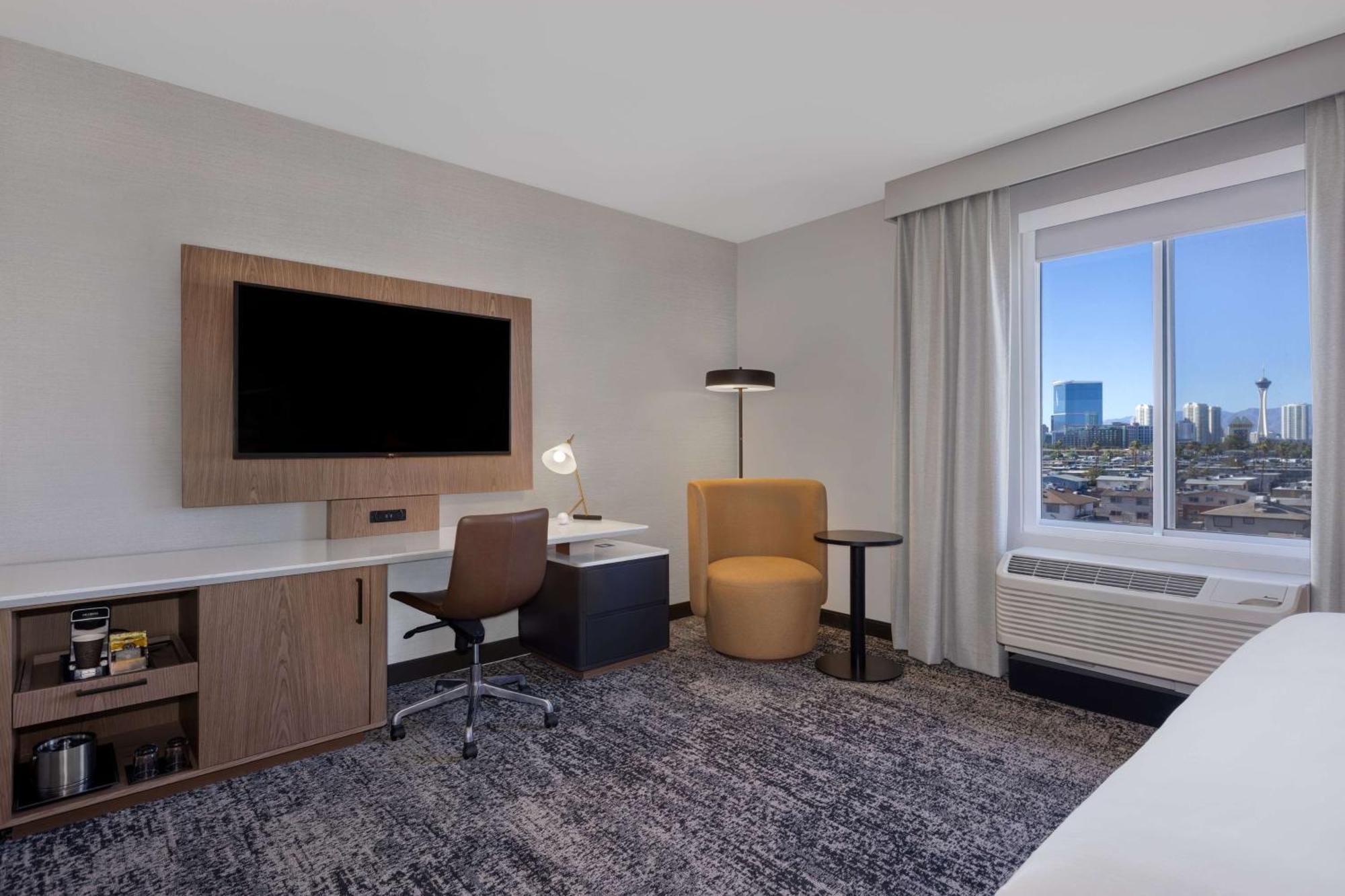 Doubletree By Hilton Las Vegas East Flamingo Экстерьер фото